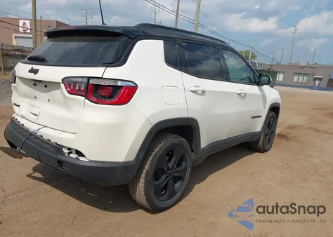 2019 Jeep Compass Altitude 4X4 из США, поврежденный, VIN 3C4NJDBB6KT792170